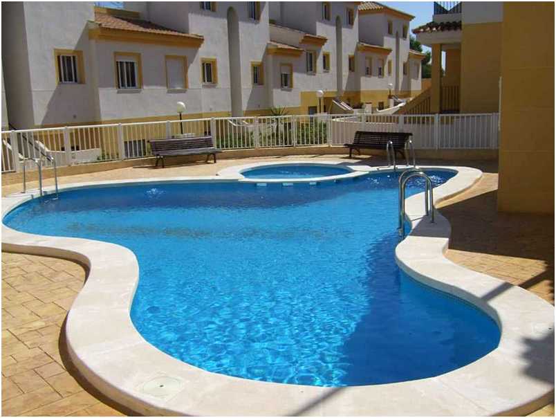 Desain Rumah Minimalis Dengan Kolam Renang Kecil