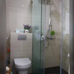 Desain Kamar Mandi Minimalis Bergaya Modern