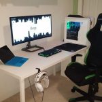 Model Meja Komputer Minimalis