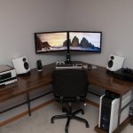 Model Meja Komputer Minimalis Kayu