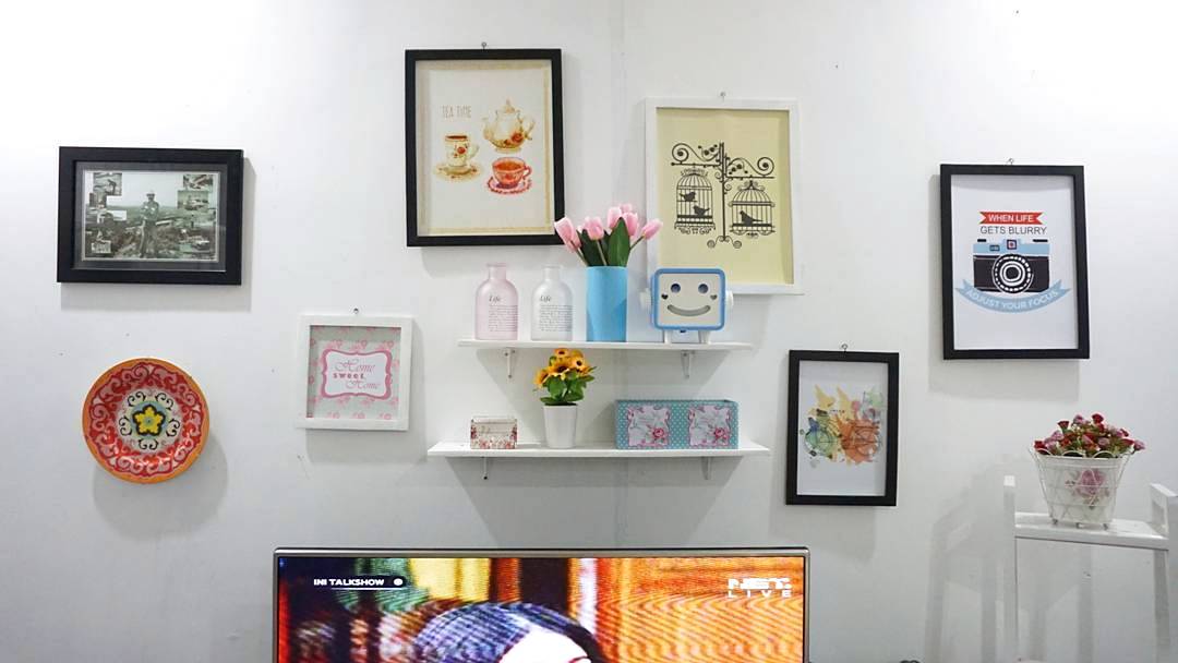 Dekorasi Dinding Ruang Tamu Dengan Hiasan Dinding Yang Unik Kreatif