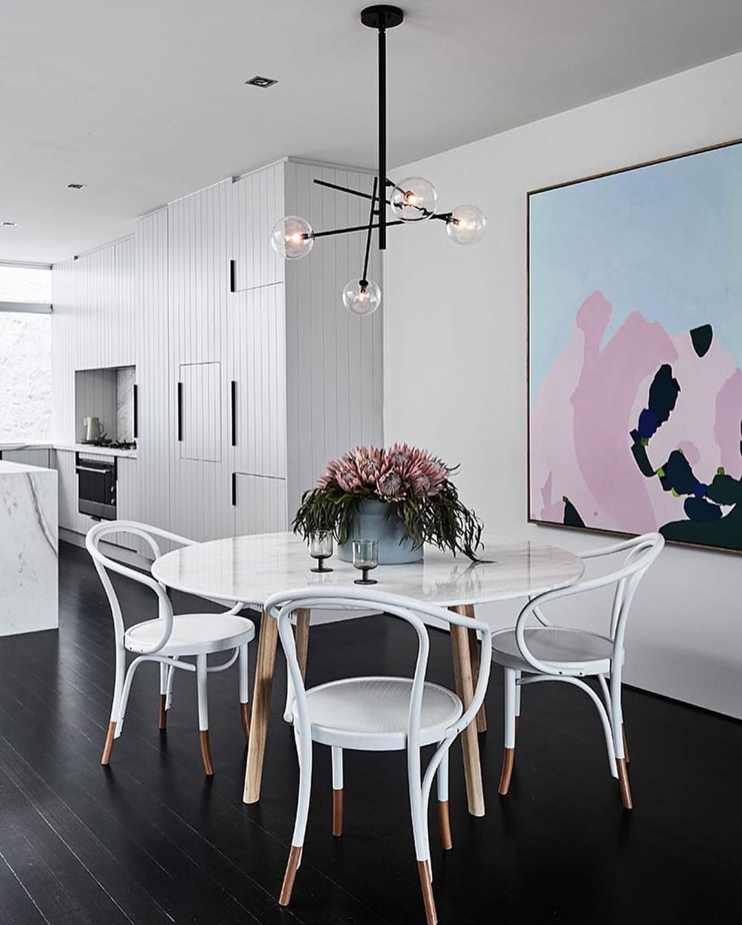 Model Meja Makan Untuk Desain Ruang Makan Minimalis Cantik