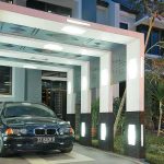 Gambar Garasi Mobil Samping Rumah