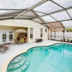 Kolam Renang Dalam Rumah